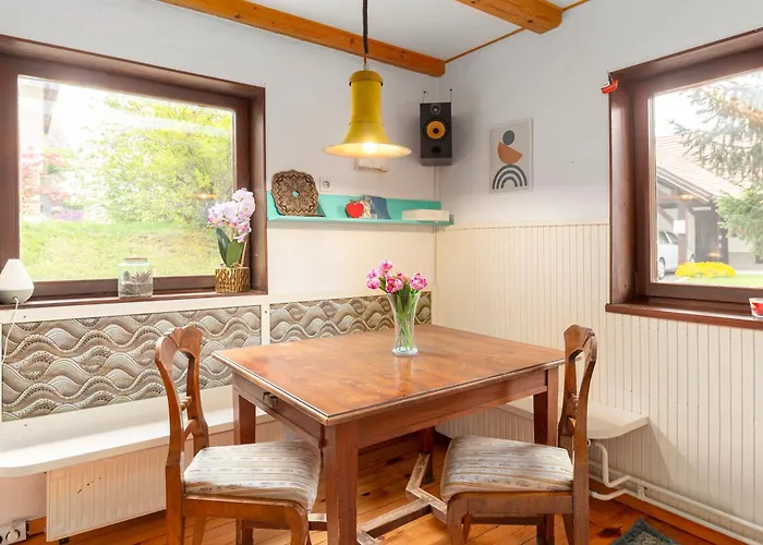 First House - Lovely Near Cerknica 度假居 *