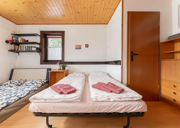 First House - Lovely Near Cerknica 펜션