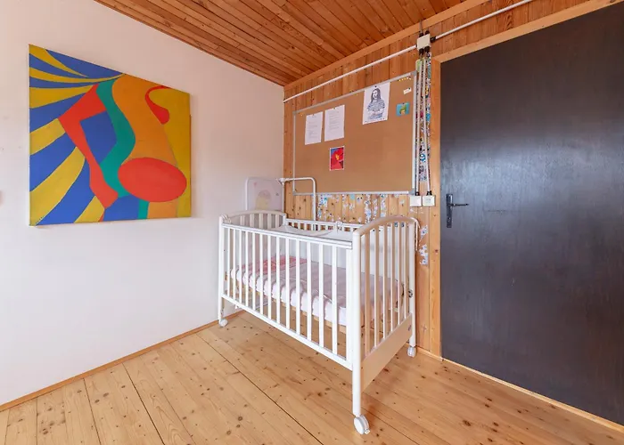 First House - Lovely Near Cerknica 度假居 *